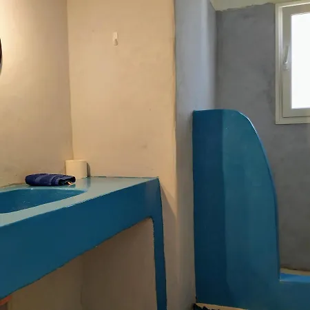 Stouki Seaview House *